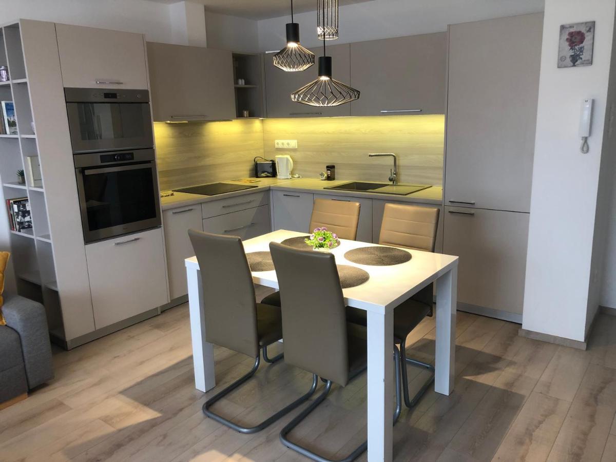 Diamond Apartman Debrecen Bagian luar foto