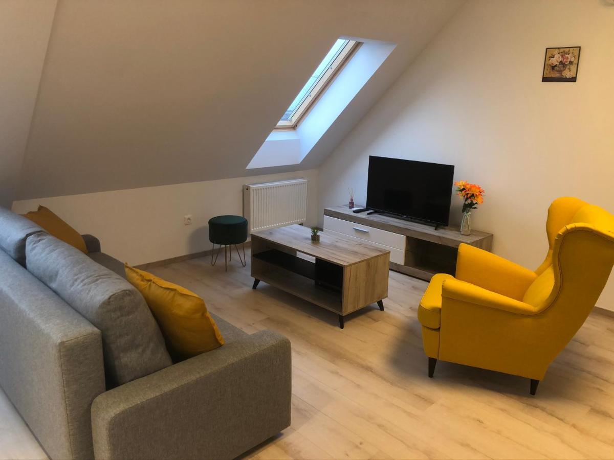 Diamond Apartman Debrecen Bagian luar foto