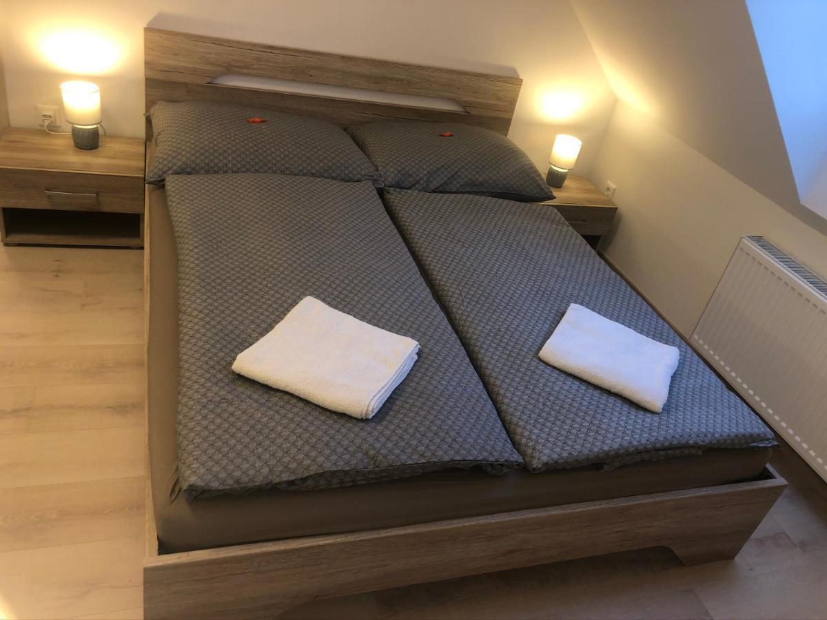 Diamond Apartman Debrecen Bagian luar foto