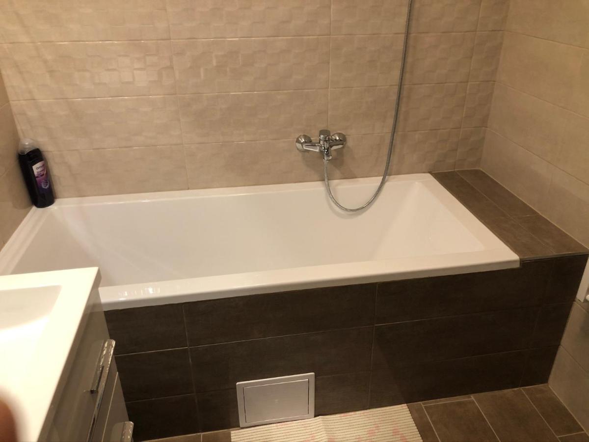 Diamond Apartman Debrecen Bagian luar foto