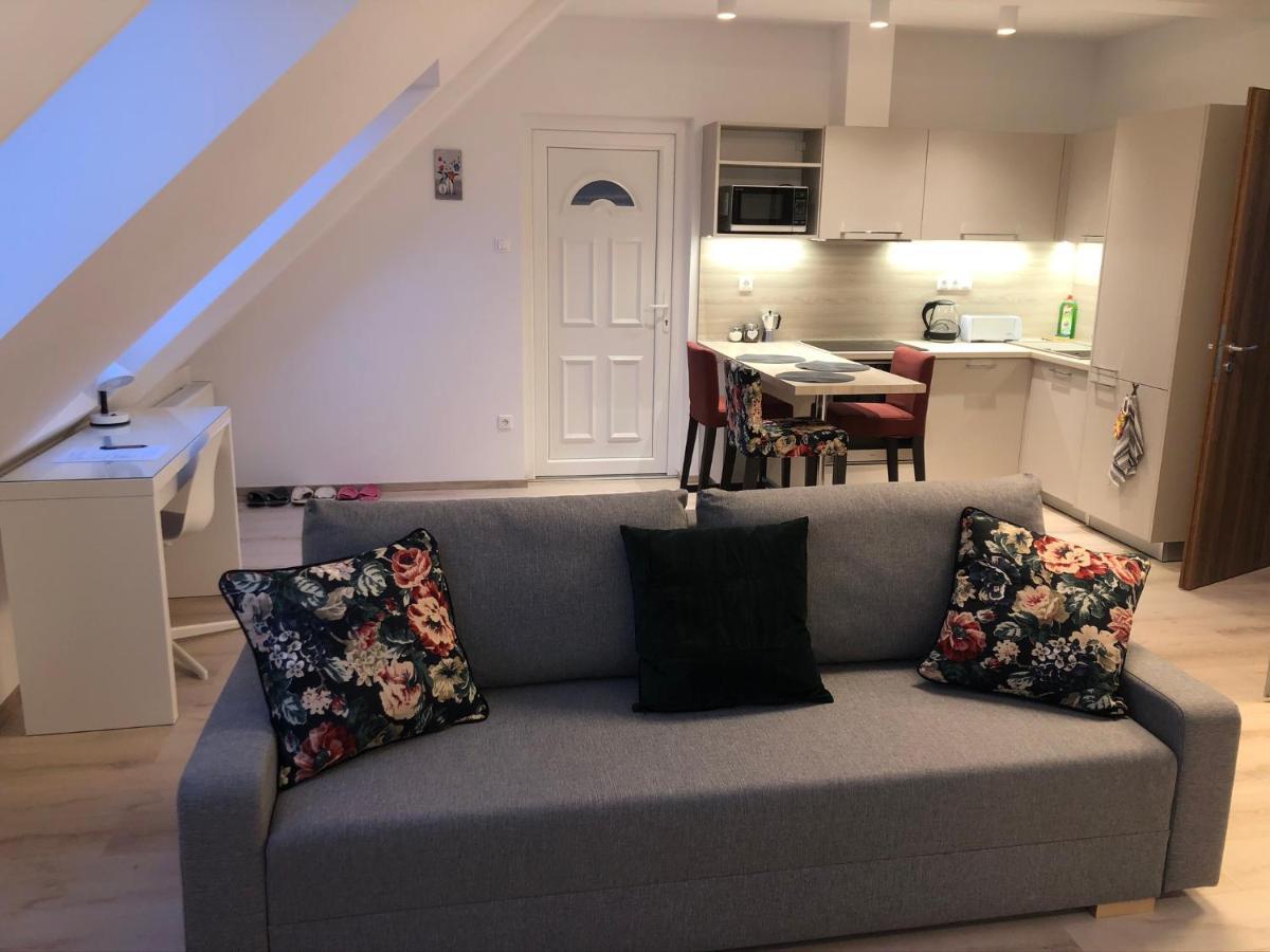 Diamond Apartman Debrecen Bagian luar foto